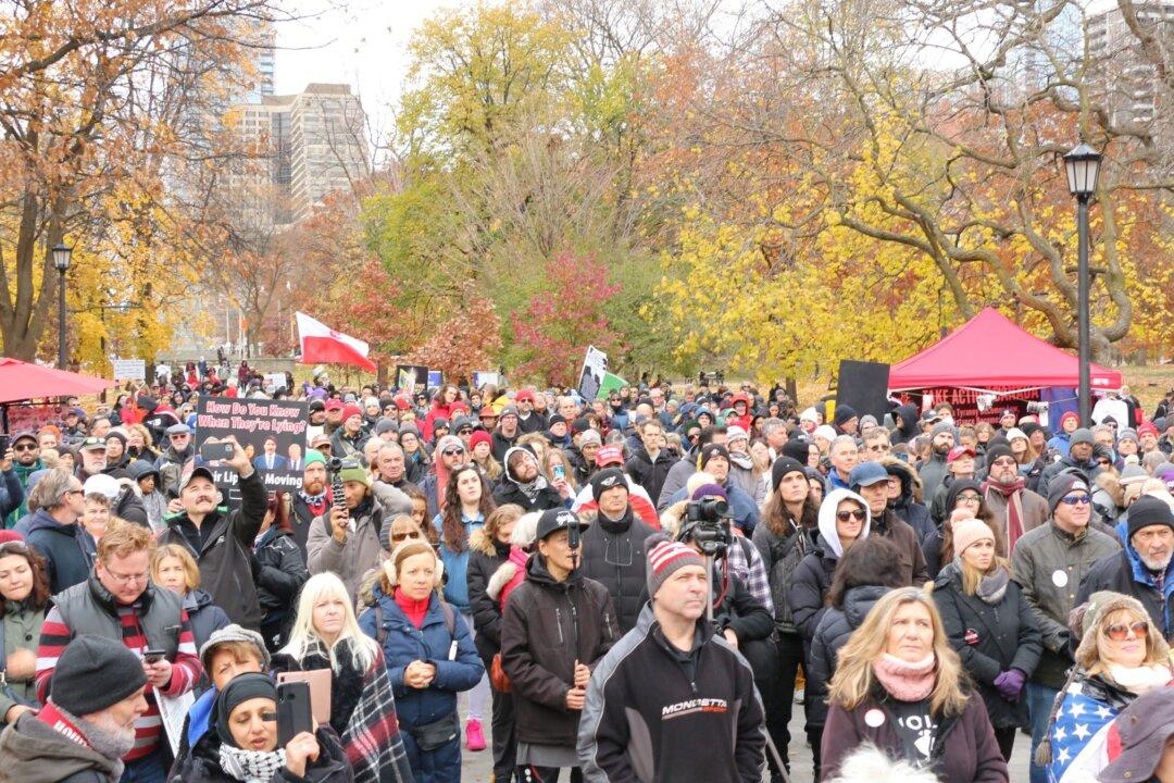 Protesters March in Toronto in ‘Worldwide Freedom’ Rally Against COVID-Related Mandates
