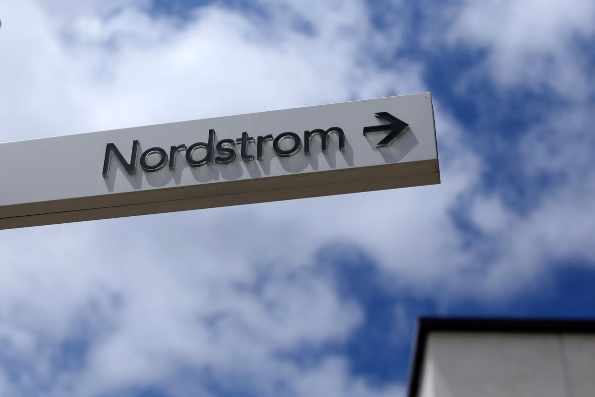 California Nordstrom Ransacked by 80 Looters in Ski Masks With Crowbars: Witnesses