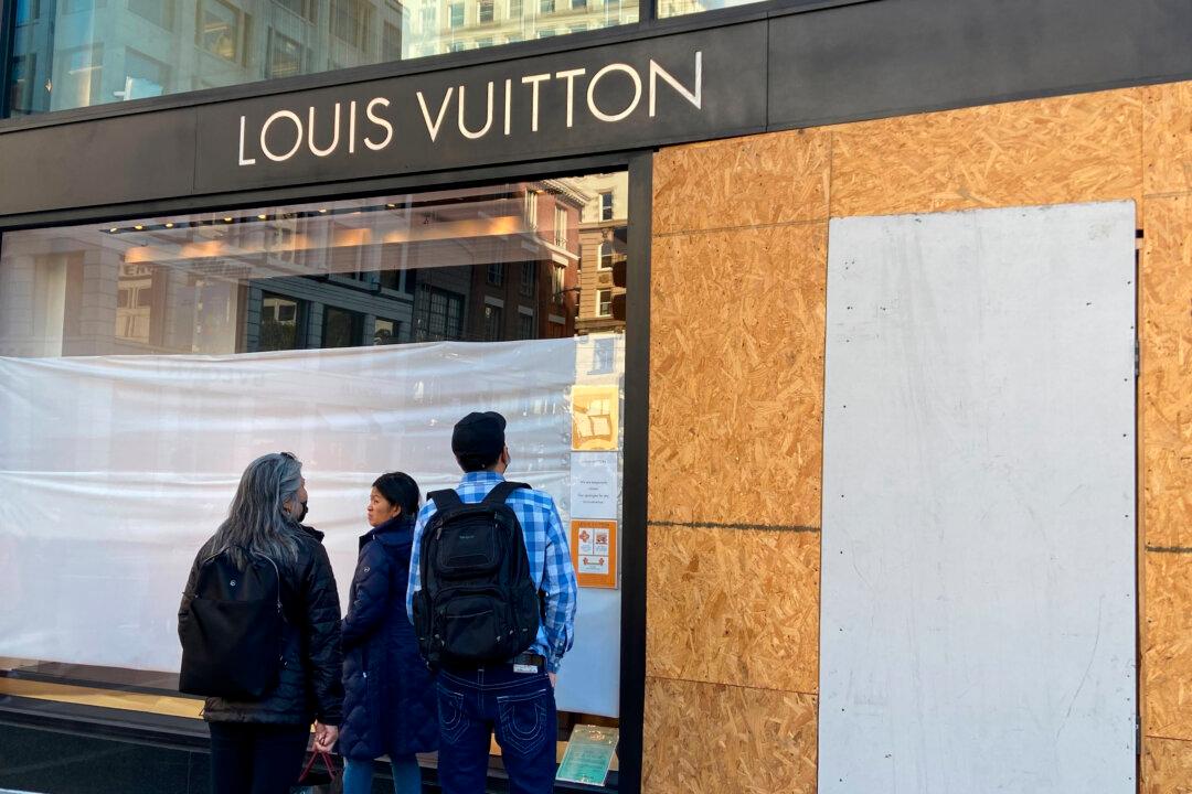 Up to 40 Looters Target California Bay Area Stores for Third Straight Day