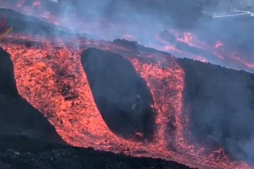 Coastal Towns Locked Down in La Palma as Lava Crashes Into Ocean