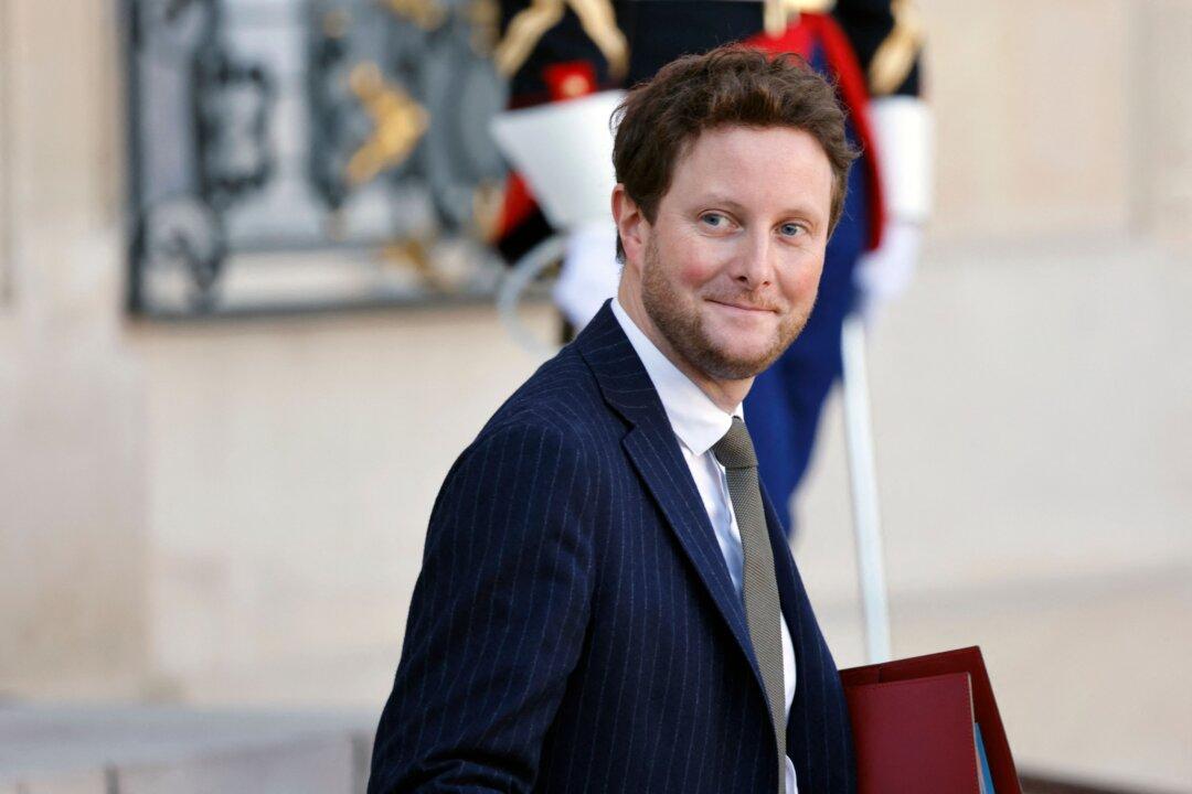 France Warns UK ‘All Options on the Table’ in Fishing Dispute