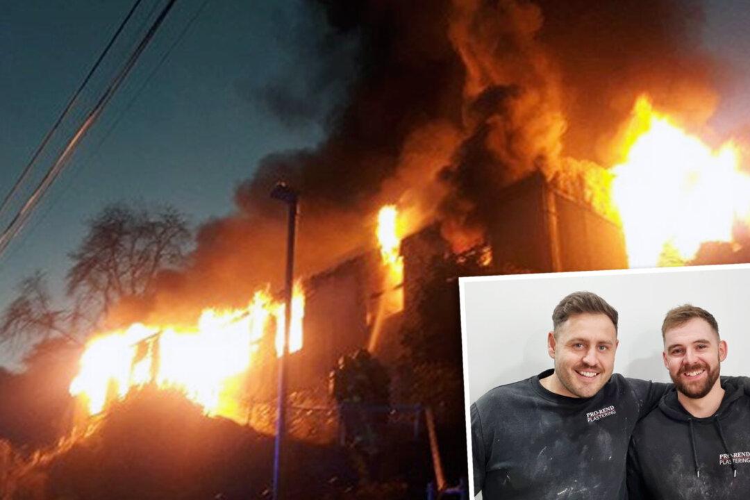 2 Plasterers Hailed as Heroes For Running Into a Burning Building to Rescue an Elderly Woman