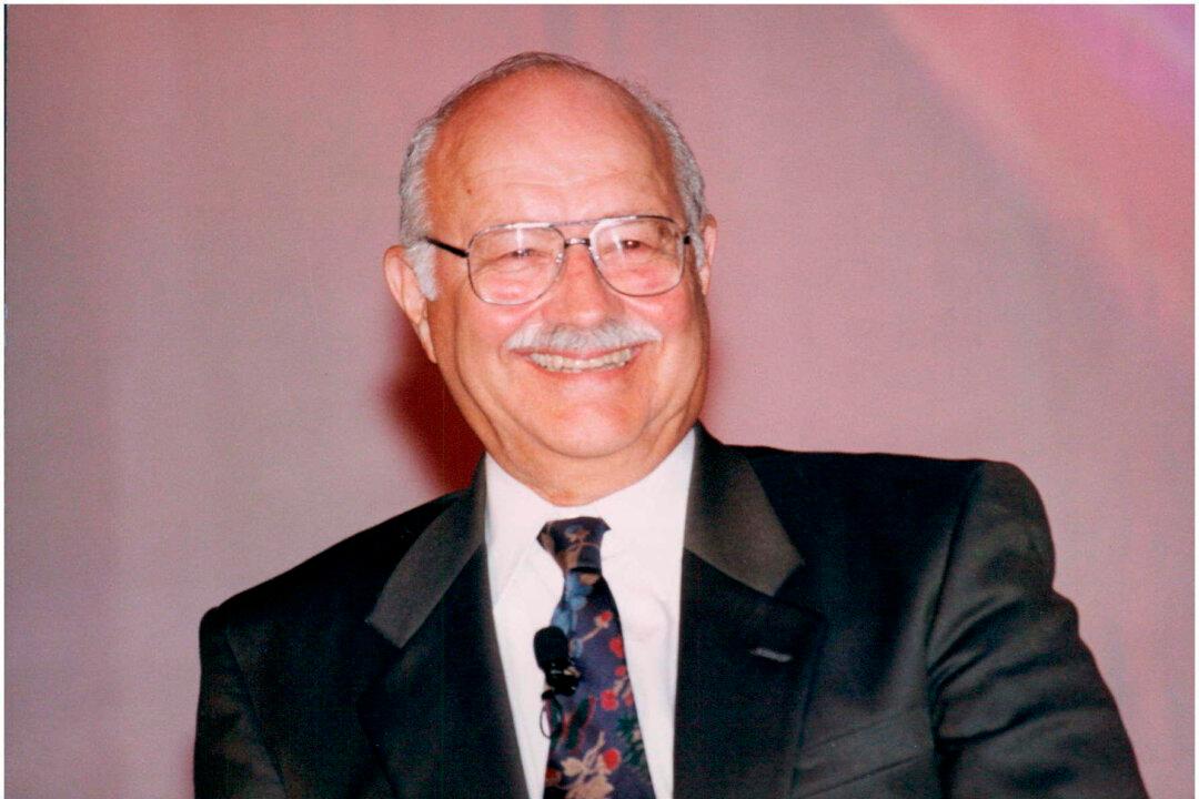 Subway Sandwich Chain Co-Founder Peter Buck Dies at 90