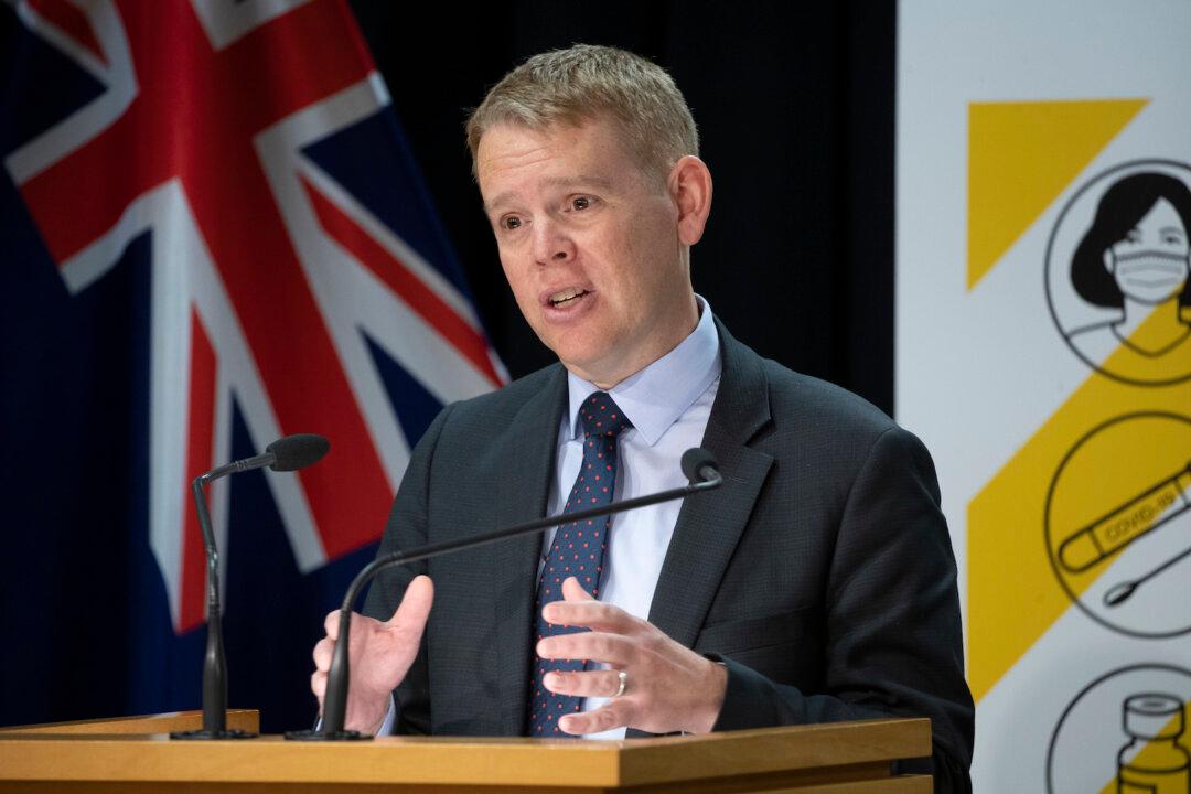 New Zealand’s Former COVID Response Minister Apologizes to Kiwi Journalist Barred From Entering Country