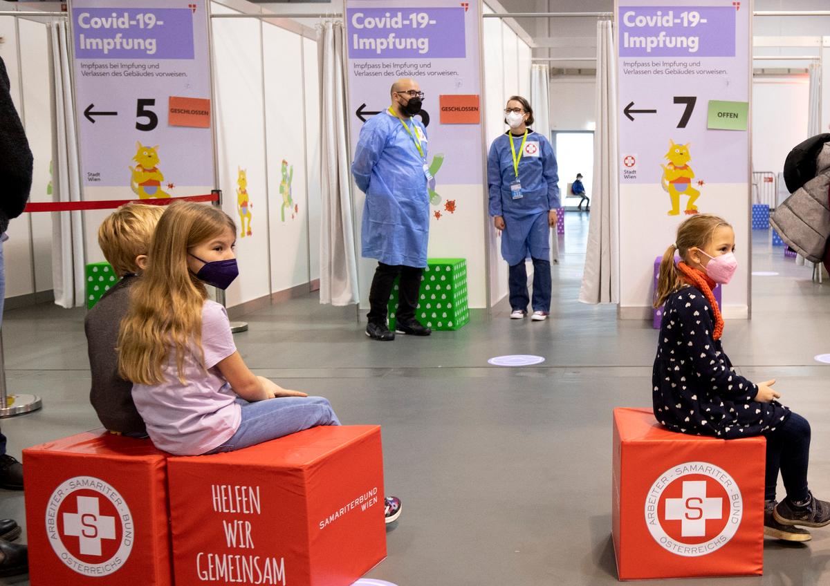 EU Regulator Backs Giving COVID-19 Shots to Children Aged 5 to 11