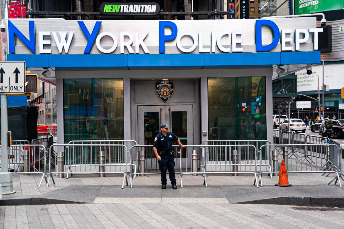 NYC Man on Bail Shoots 13-Year-Old Boy in Neck