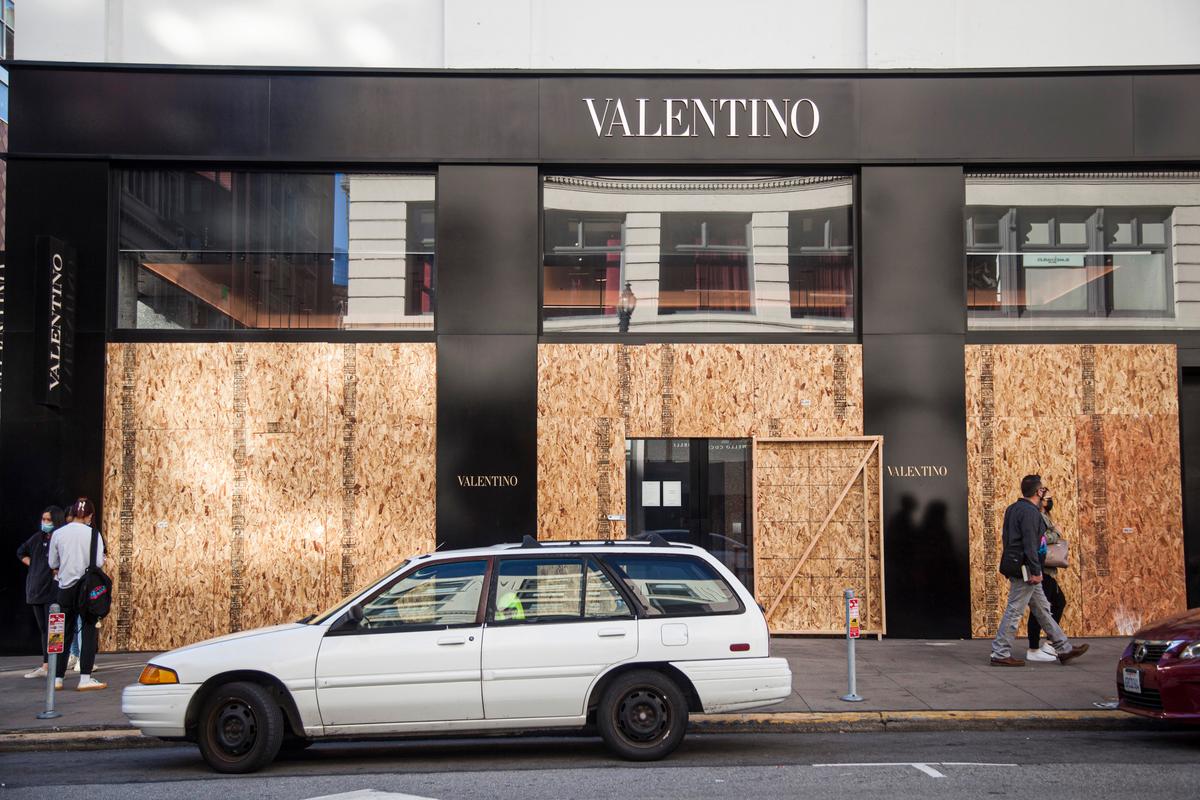 Signature Gathering to Hold Smash-and-Grab Criminals Accountable Is Underway