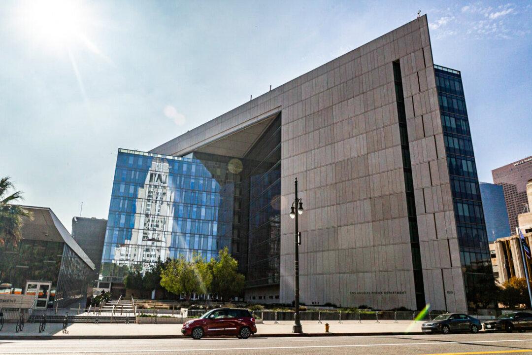 LAPD Used Fake Social Media Accounts to Spy on Users: Documents