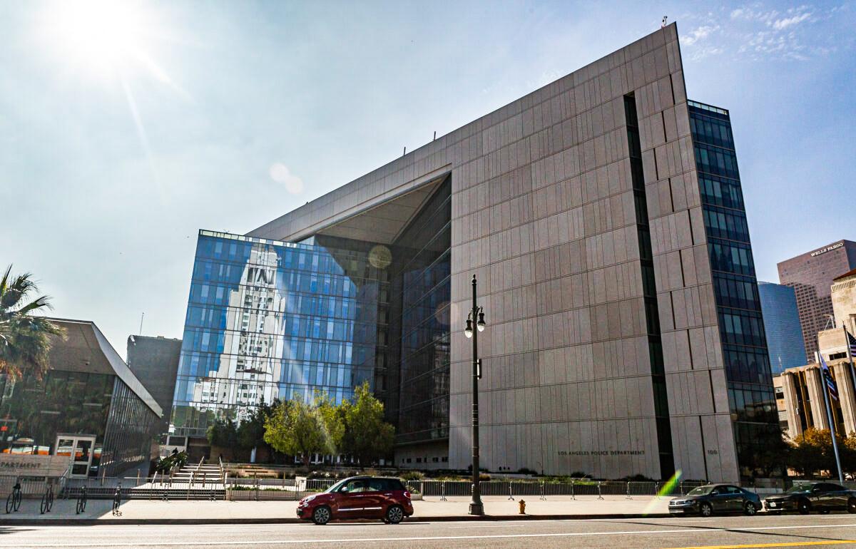 LAPD Used Fake Social Media Accounts to Spy on Users: Documents