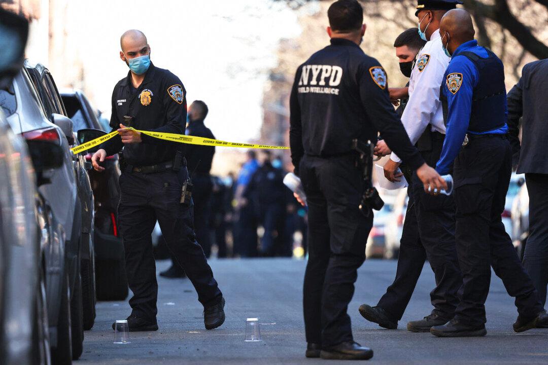 2 New York City Police Officers Shot in Bronx ‘Gun Battle’ Expected to Make Full Recovery