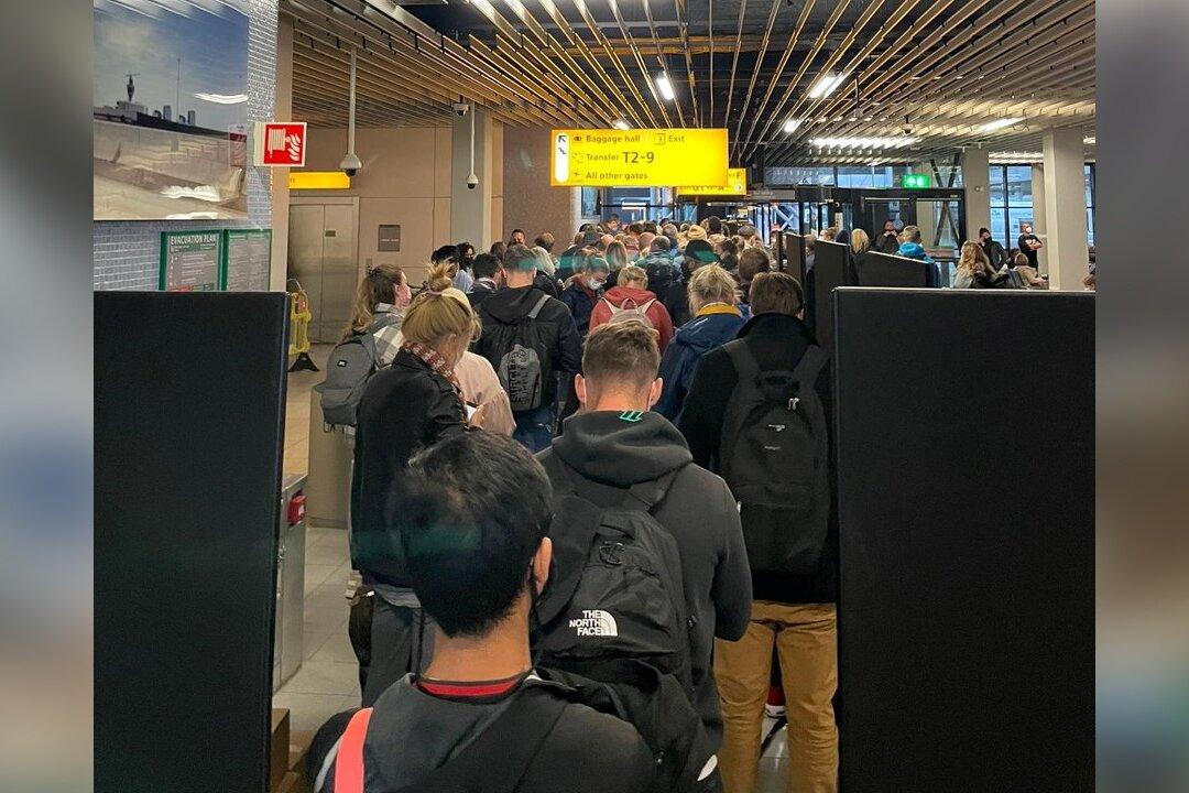 Omicron COVID-19 Variant Found in More Countries, Sparking Global Concern