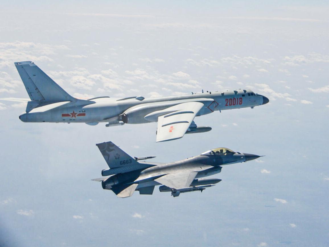 Taiwan Scrambles Fighters to Warn Off Chinese Aircraft as Xi Meets Top Brass
