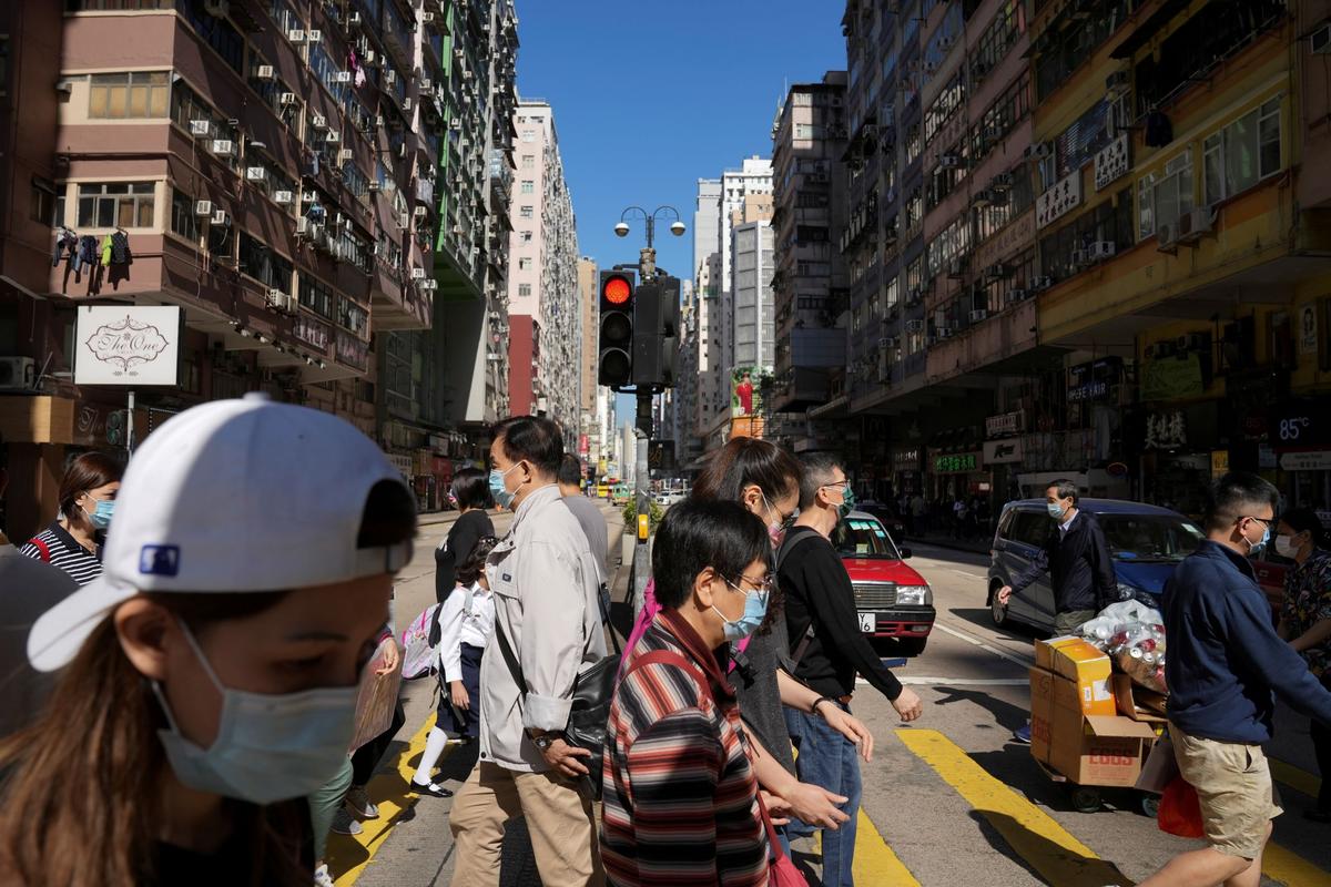 Hong Kong Bans Non-Resident Arrivals From 13 More Countries Due to Omicron