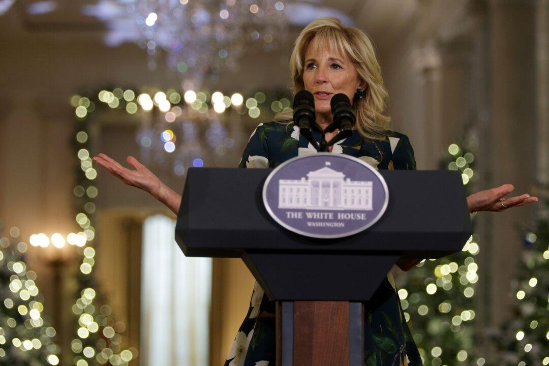 First Lady Unveils White House Holiday Decorations