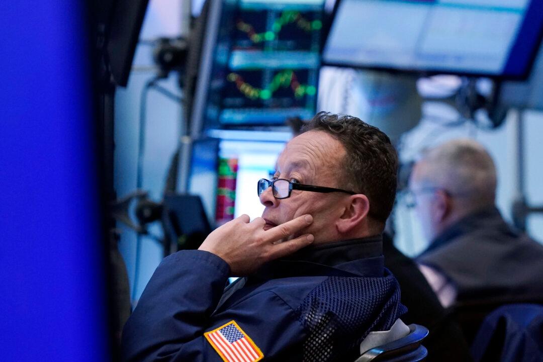 S&P 500, Dow Surge Over 1 Percent on Boost From Financials, Boeing