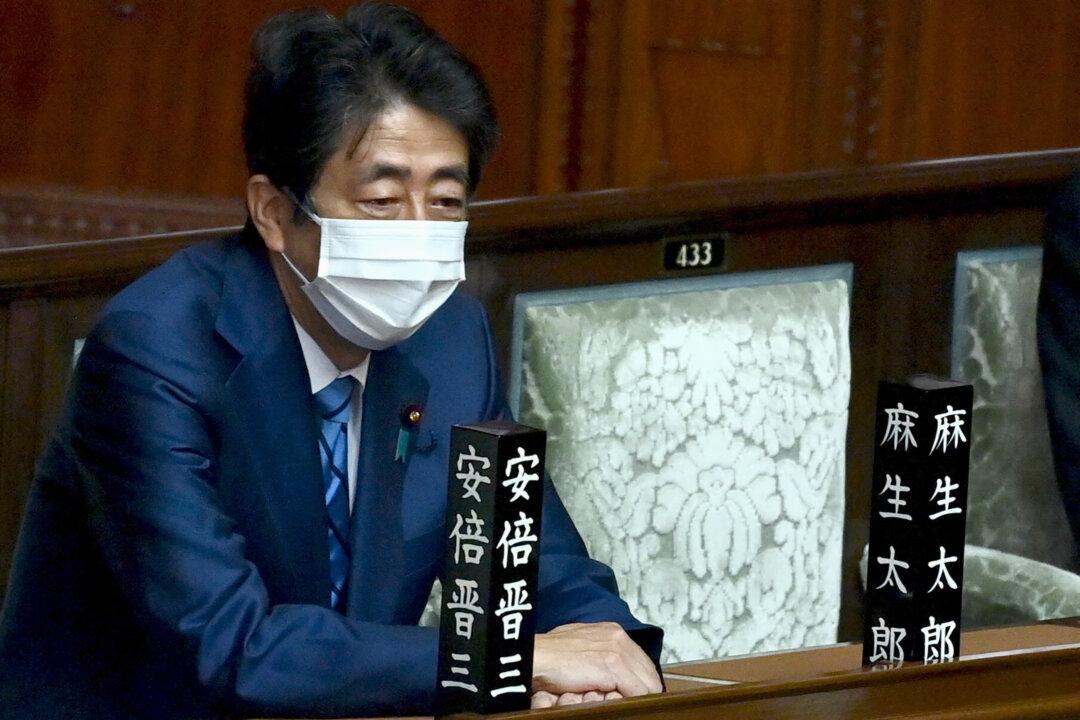 Shinzo Abe Warns Beijing Not to ‘Misjudge’ Situation in East China Sea