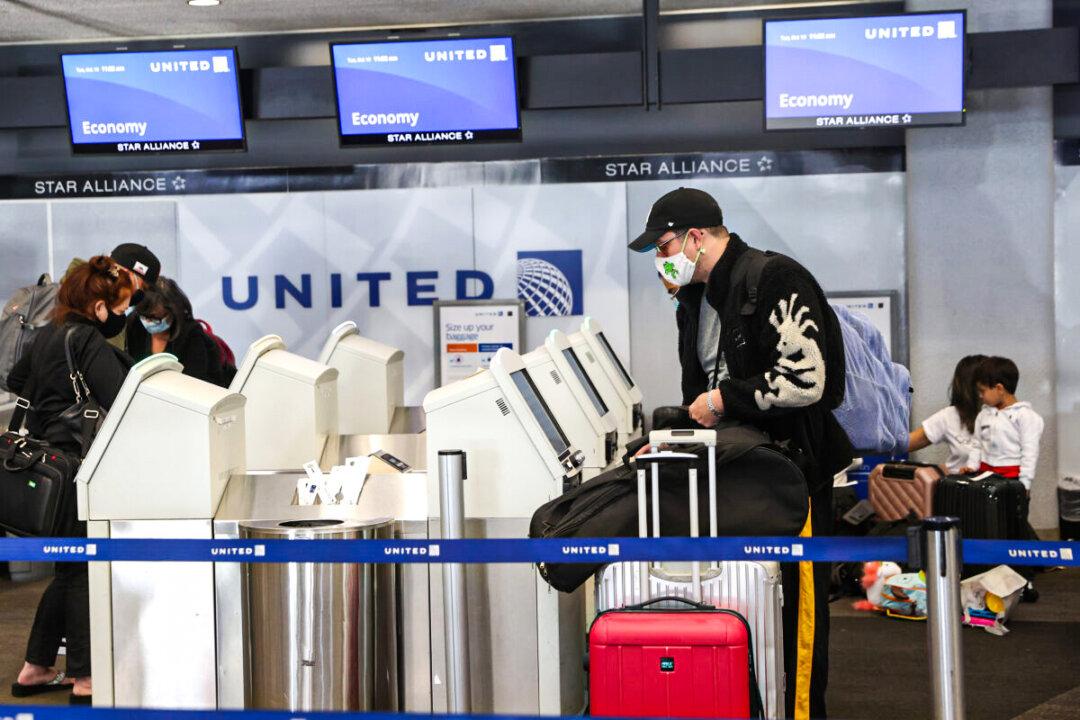 First Case of Omicron Virus Variant Detected in US: Officials