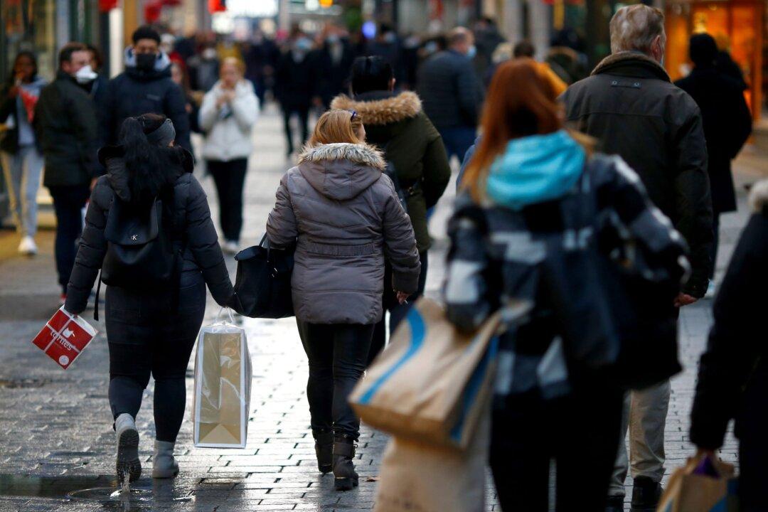 Euro Zone Retail Sales Up in October on Non-Food Purchases