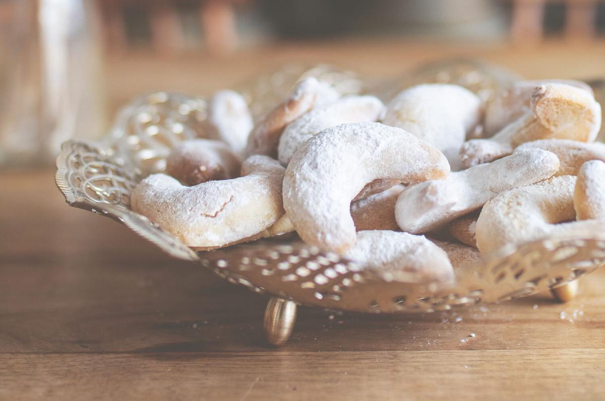 Vanillekipferl (Vanilla Crescents)
