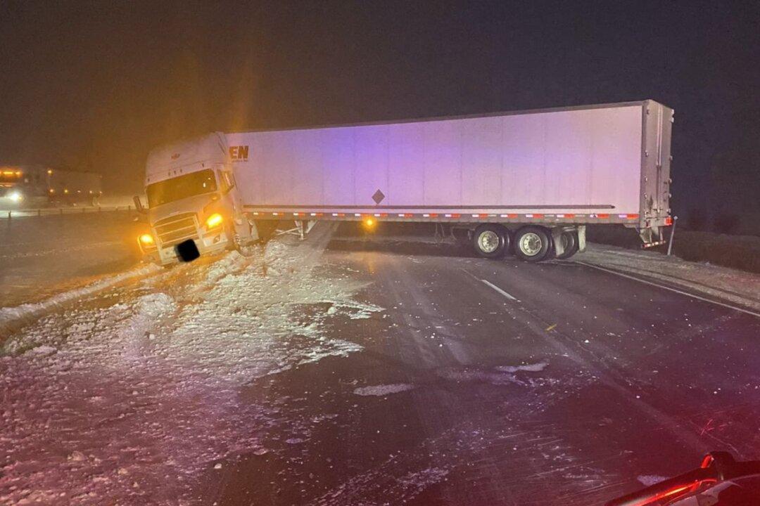 Minnesota Snow, Ice Leads to 261 Crashes and 115 Spin-Outs: Officials