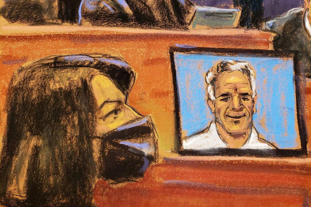 Maxwell Accuser Coached Witness Ahead of Testimony, Prosecutors Say