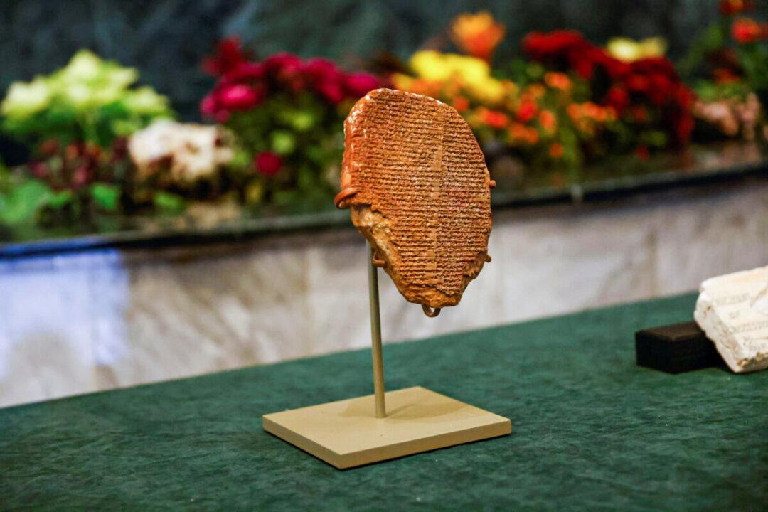 Iraq Puts on Display Ancient Artifacts Returned by US