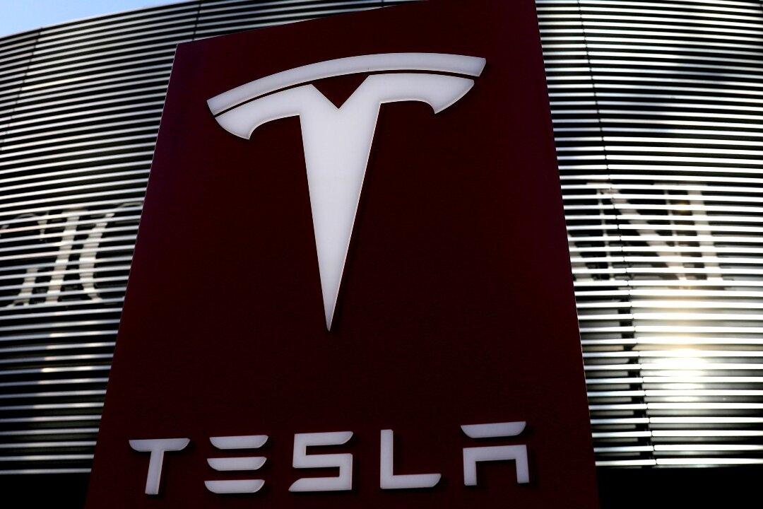 Tesla Shares Slip Premarket as It Recalls Over 475,000 Vehicles