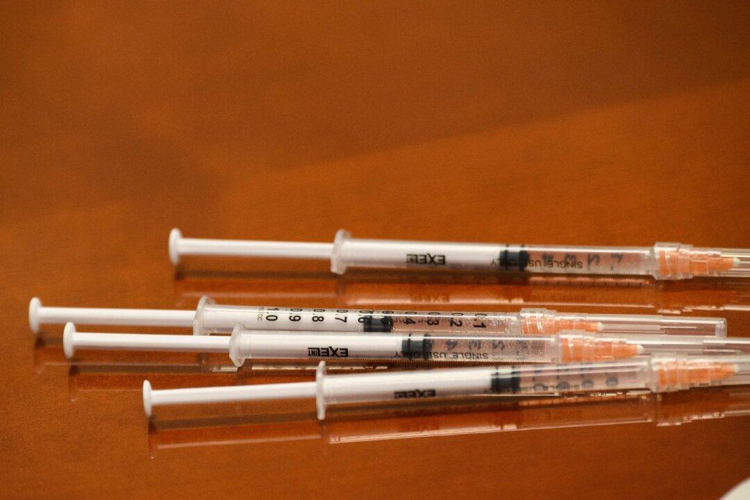 Dozens Sue Santa Clara County for Vaccine Mandate
