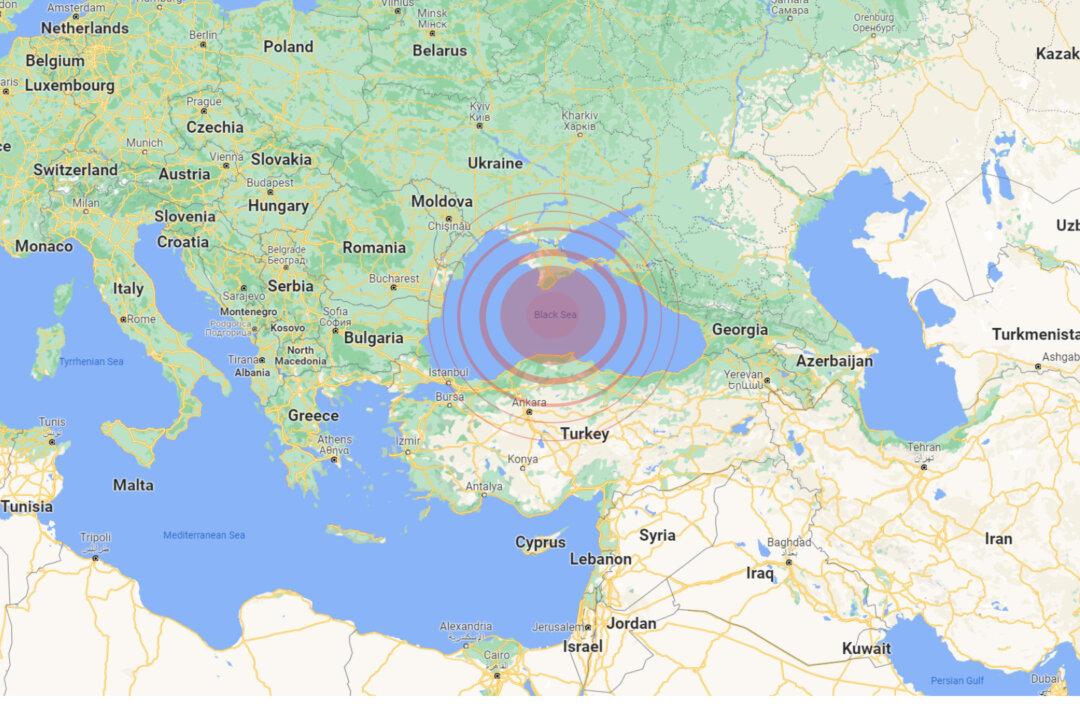 French Warplanes Tracked by Russian Fighters Over Black Sea: French Army