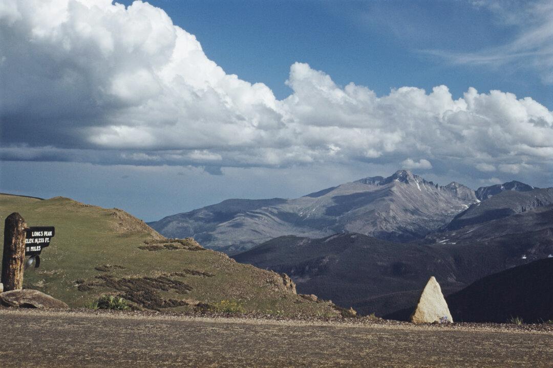 Rocky Mountain National Park Ranger, Driver Hurt in Shootout