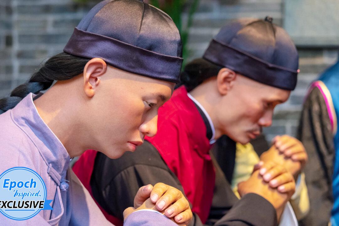 Ancient Tales of Wisdom: Heaven Honors the Man Who Is Truly Concerned for the People