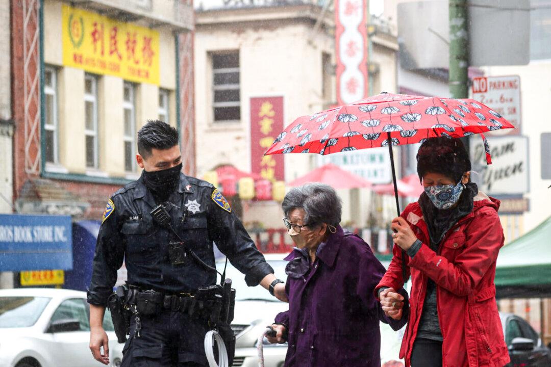 San Francisco Restaurant Apologizes After Refusing Service to Police Officers