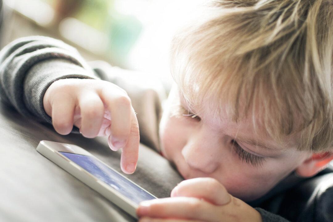 UK Toddlers Unable to Speak or Play Properly Due to COVID-19 Lockdowns