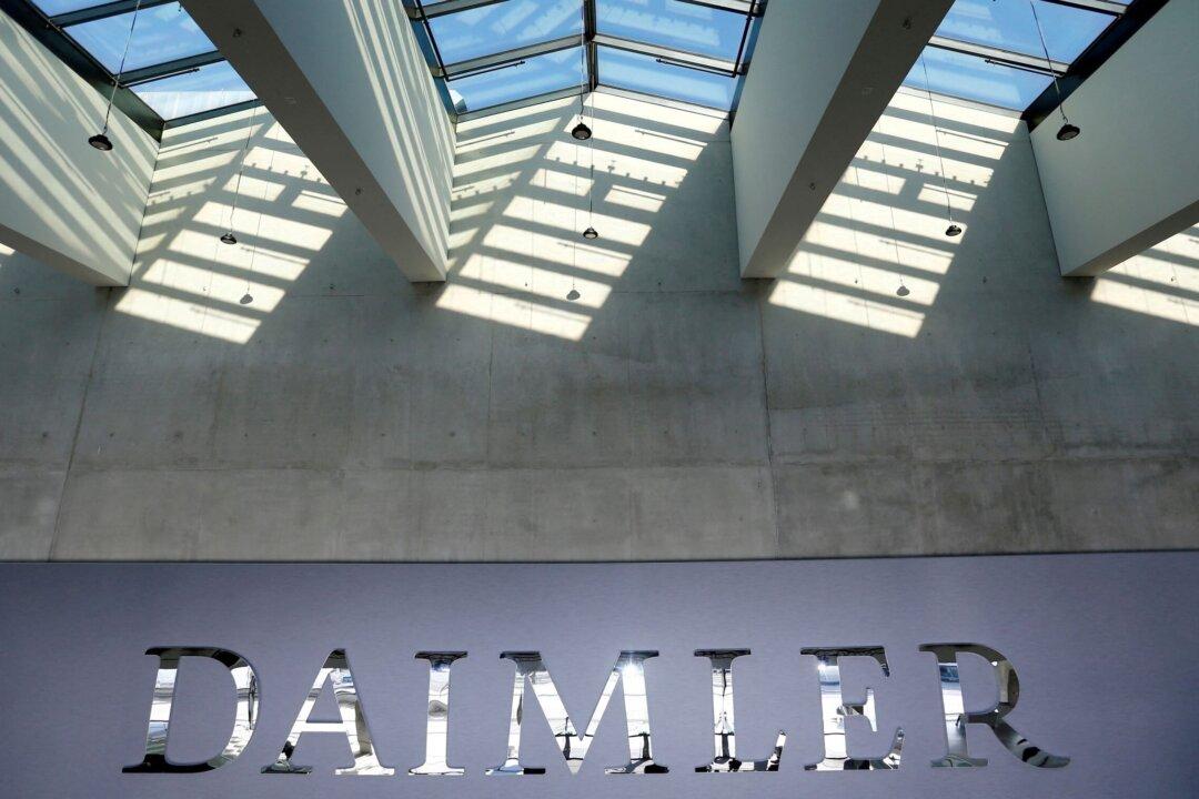 Daimler Expects Chips to Remain Scarce in 2022