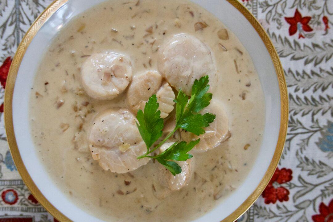 Scallops in Champagne Cream Sauce