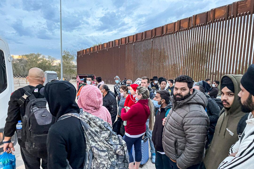 Mayor Declares Emergency in Arizona City Rocked by Illegal Immigration
