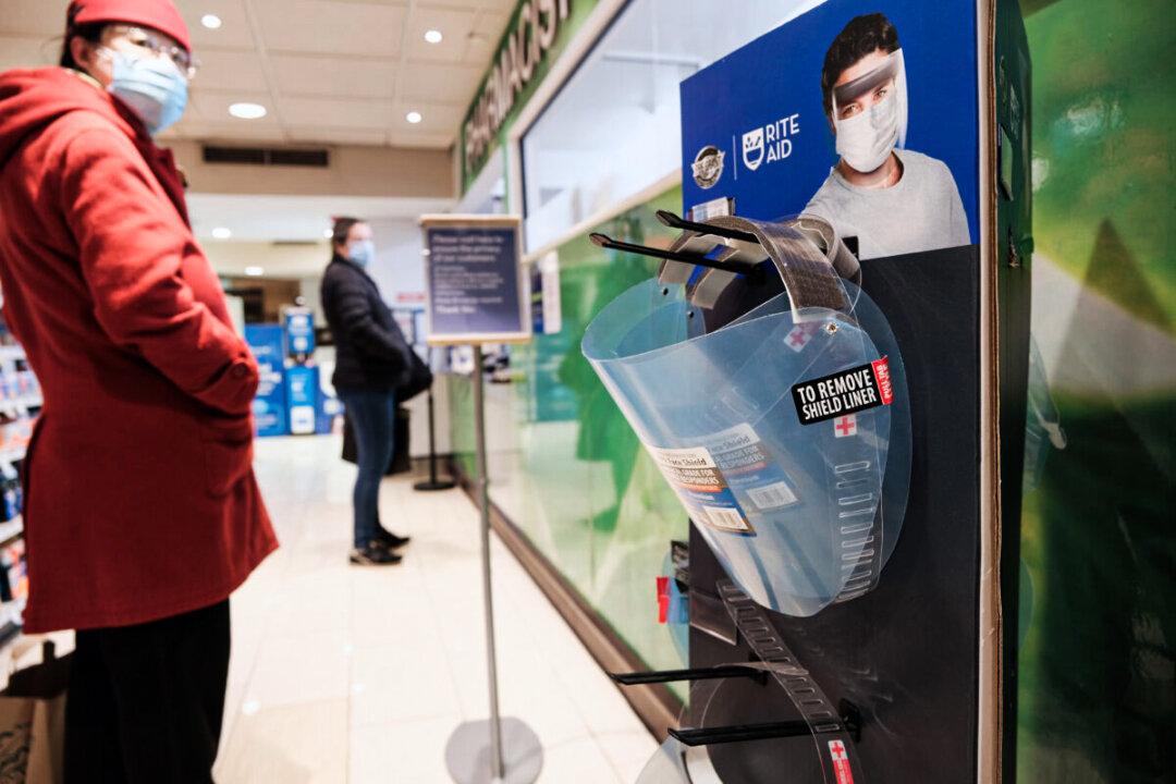 29 US States Have Confirmed Omicron Variant Cases, Mostly Among Vaccinated