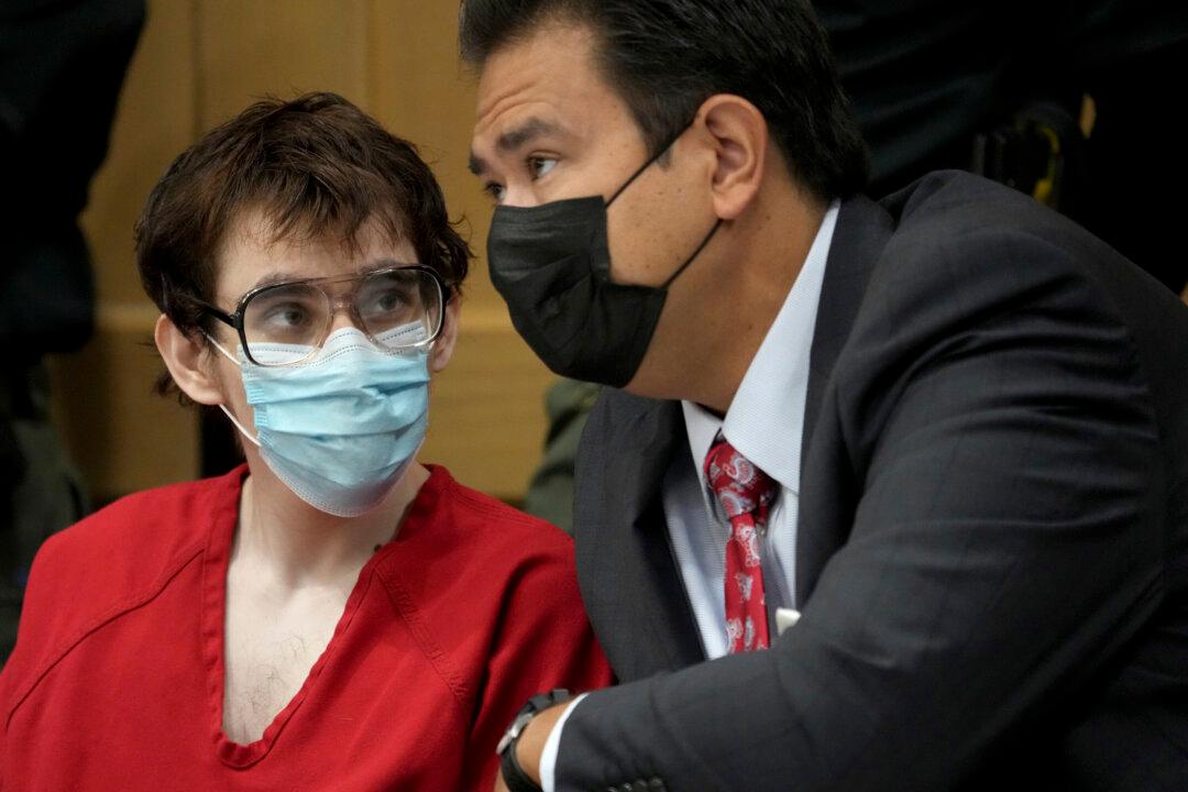 Judge: Florida School Shooting Victims’ Families Can Testify