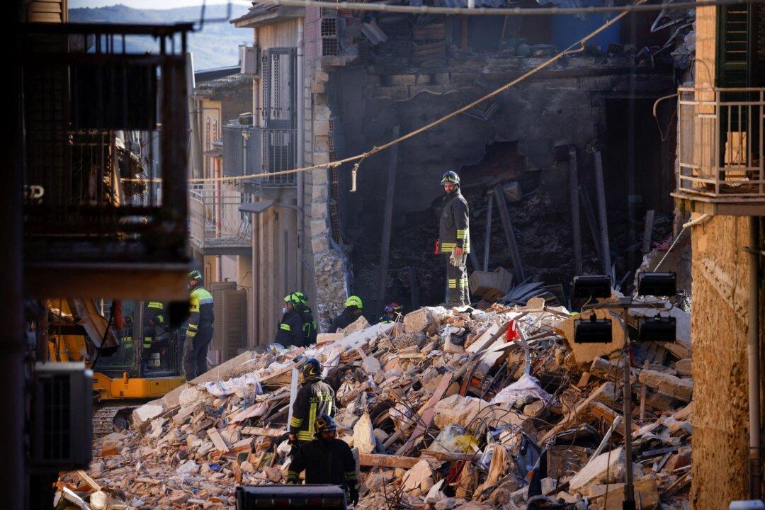 Rescuers Pull 4 More Bodies From Rubble After Sicily Explosion