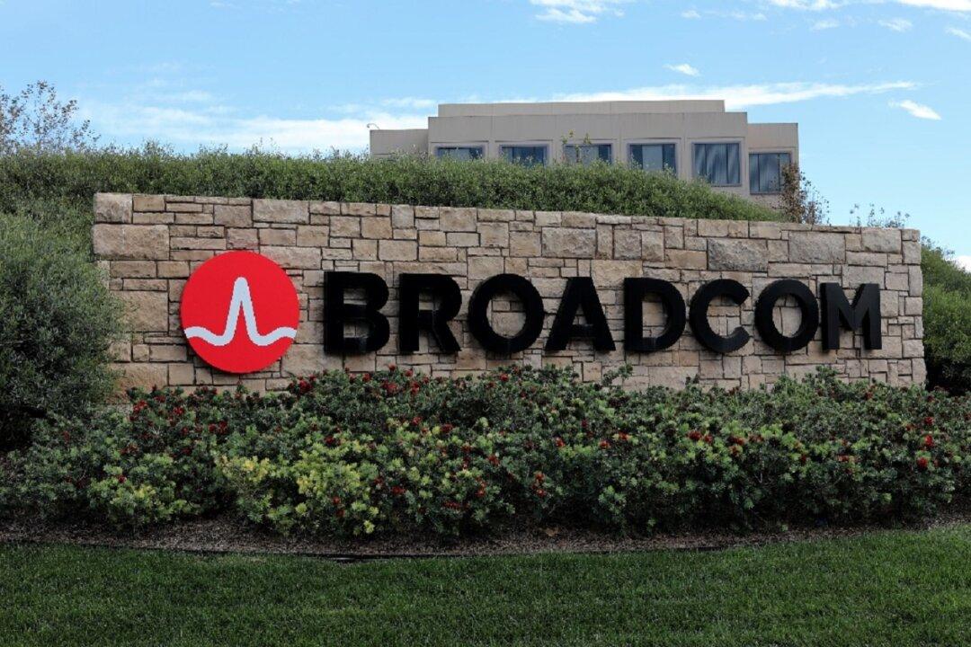 Piper Sandler Bumps Up Broadcom Price Target by 10.3%