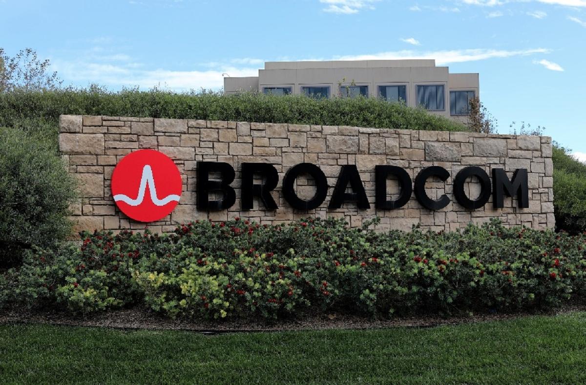 Piper Sandler Bumps Up Broadcom Price Target by 10.3%