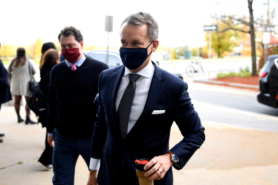 Government Open to Amending Paid Sick Leave Bill It Wants Passed by Week’s End