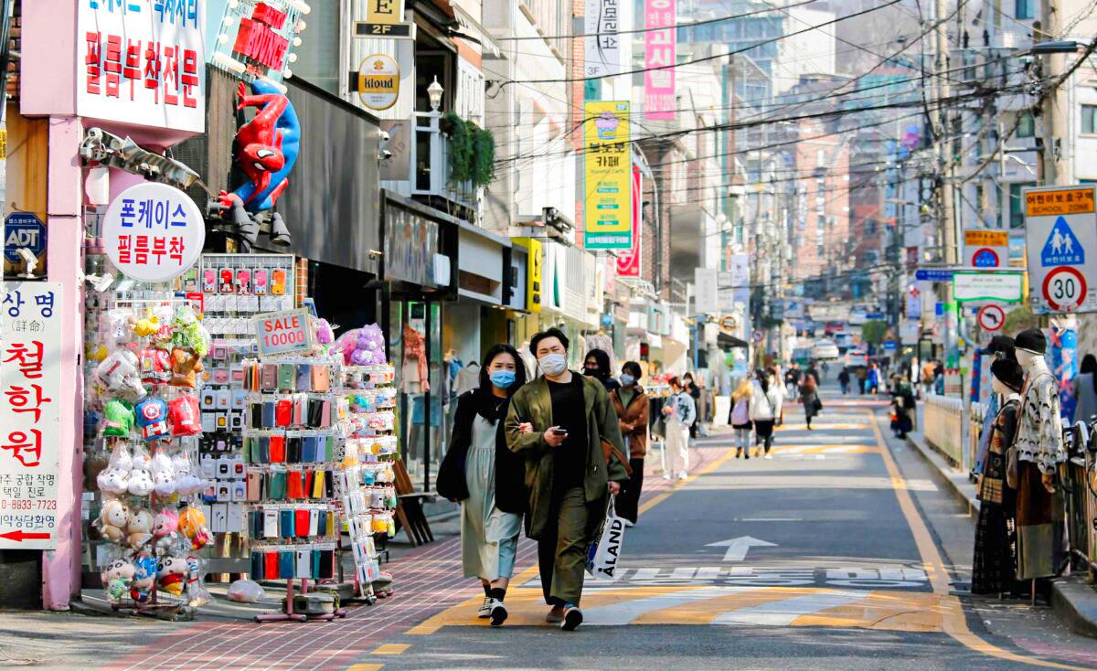 South Korea’s Inflation Rate Jumps to Nearly 14-year High