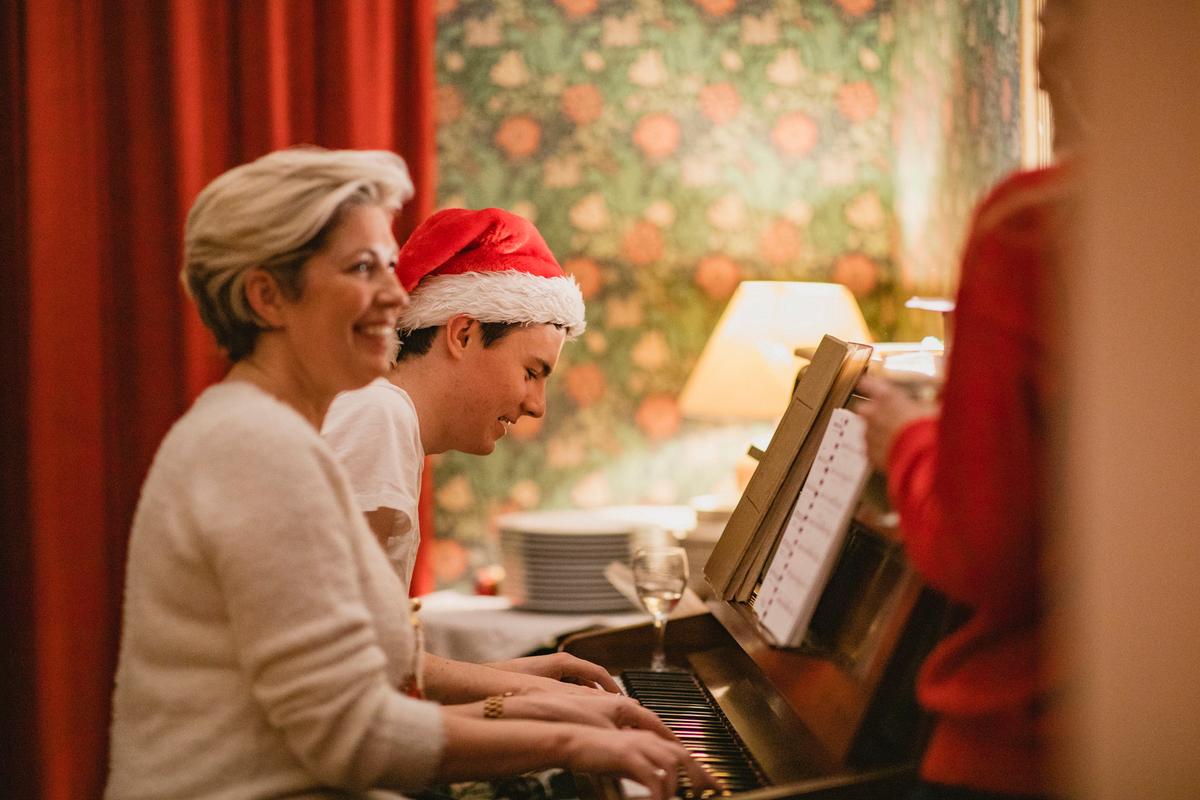 Christmas Songs and Carols: The Stories Behind the Music