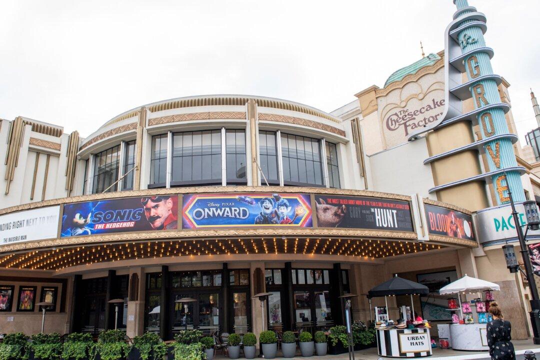 The Grove Adds Wire Fence to Deter Smash-and-Grab Robberies