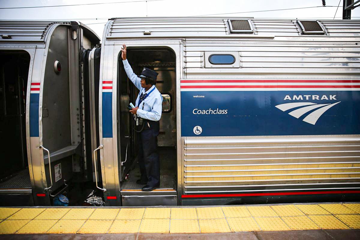 Amtrak Suspends COVID-19 Vaccine Mandate for Employees: Chief Executive
