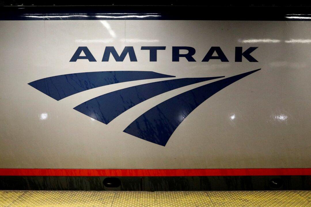 US Railroad Amtrak CEO to Step Down Next Month
