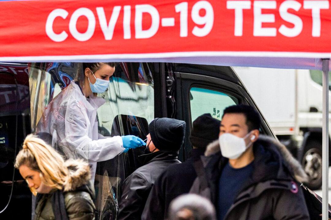 Fauci Predicts Omicron Will Become Dominant Variant in US