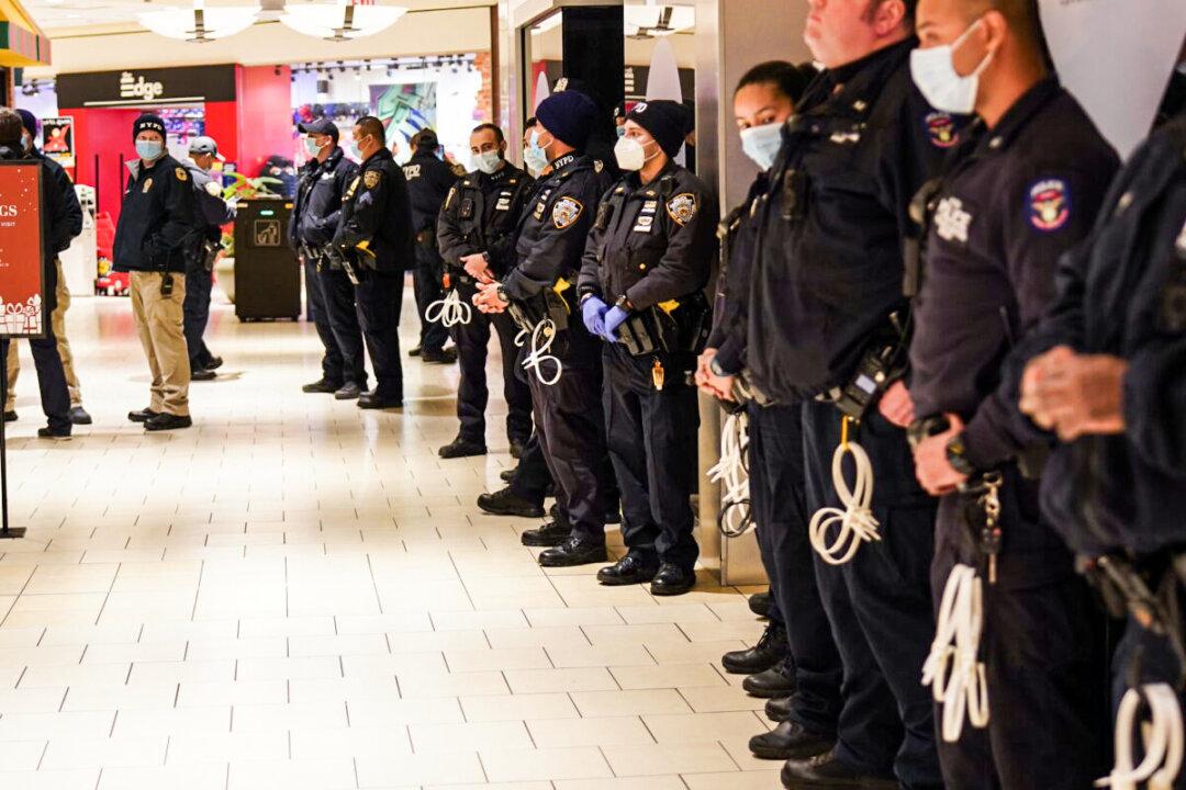 10 Anti-Vaccine Mandate Protestors, Including Leader, Arrested in NYC Over Two Consecutive Nights