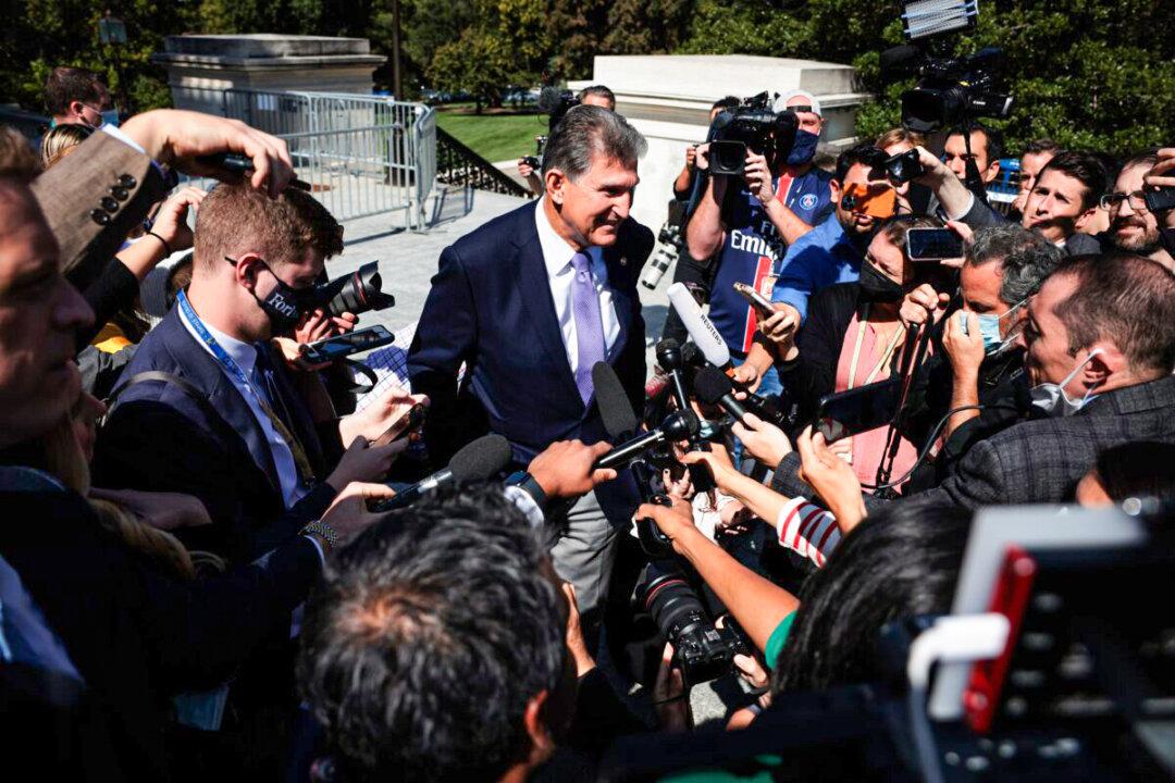 Manchin Opposes Raskin’s Fed Nomination Over Her Stance on Energy